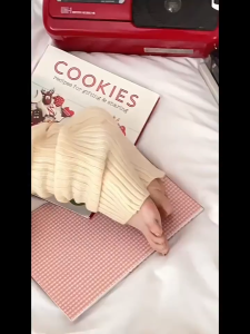 บอดี้สูท ชุดออกกำลังกายผู้หญิง สีชมพู ทรงเสื้อกล้ามขอบดำ พิมพ์ลายจุด (ไม่มีโบว์) ผ้าร่องอย่างดี ยืดหยุ่น กระชับเก็บทรง ใส่สบาย ชุดโยคะ ดีไซน์สวยงาม #2478