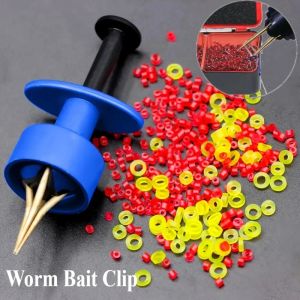 1Pcs clip&1000pcs Mix baits elastic rubber rings worm bait fishing clip hand tied with bands granular rubber pellet bait bandage