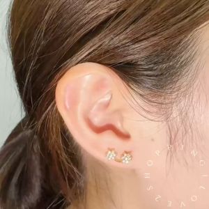 🇲🇾1pcs EG8 New helix long earrings creative flower screws stainless steel zircon earrings 新品长款耳骨钉创意花朵螺丝细针耳钉不锈钢锆石