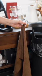 ผ้าเช็ดบาร์/ด้ามชงกาแฟ ClipDry™ 30x60cm – แห้งไว ไม่ทิ้งขุย ทนร้อน แขวนใช้งานสะดวก | Easyathome