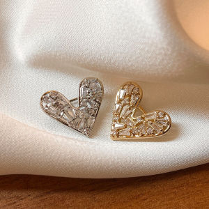 Fashionable Small Flower Brooch Pin Womens Summer V-neck Neck Fixing Pin Versatile Accessory Anti-light Clip New Style