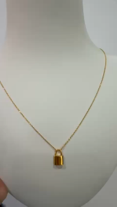 POH HENG JEWELLERY 22K Lock Necklace in Yellow Gold [Price by weight]