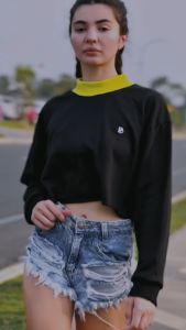 Biiu Sweater Crop Top Oversize Turtleneck Wanita Bahan Cotton Fleece