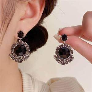 (Bebas beli 2 dapat bonus) H-Girl888 COD A134 Anting modis jarum perak hitam kristal cakep titanium Korea anti karat anti luntur