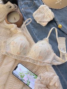 สไตล์ฝรั่งเศส บราไร้สายแบบบางผู้หญิงหน้าอกเล็ก  หน้าอกที่ชัดเจนลายดอกไม้ป้องกันการหย่อนคล้อยไม่มีแหวนเหล็กชุดชั้นในชุดชั้นใน