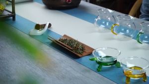 Tống Chuyên Trà Bằng Thủy Tinh Chịu Nhiệt Cao Cấp Có Thể Đun Trên Các Loại Bếp