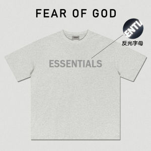 Essentials American High Street เสื้อยืดแขนสั้นหลวมๆ สำหรับผู้ชาย ปักตัวอักษรสะท้อนแสง ฤดูร้อน 2025 ใหม่ แฟชั่นฤดูร้อน