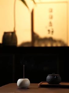 Lọ Đốt Trầm Hương Gốm Sứ 2 Trong 1 Hình Bầu Bí Đồng Đựng Trầm Hương Đàn Hương Kèm Khay Đựng Tàn Thuốc Nhỏ Trang Trí Nhà Cửa.