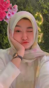 Koyu Hijab Segiempat Motif Viney Jepang & Tie Dye Korea Series