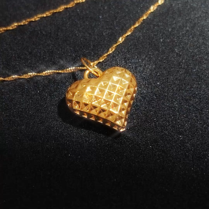 MJ Jewellery 375/9K Gold Love Pendant B319