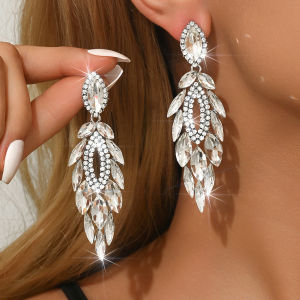 Light Luxury Flower Shaped Water Droplet Silver Needle Earrings with a High-End Feel for Women