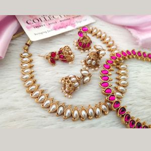 INDIAN WOMEN DOUBLE SIDED WHITE KUNDAN STONE AND PINK KUNDAN STONE NECKLACE WITH 2 PAIRS OF JHUMKA
