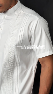 Casella Baju Koko Pria Lengan Pendek Pleats Embroidery | Baju Koko Putih