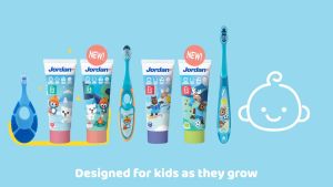 ซื้อทุกวัน คละสี Jordan จอร์แดนแปรงสีฟันเด็ก สำหรับ 6-9 ปี [แพ็ค2ชิ้น]