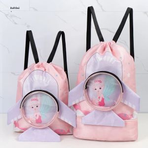 กระเป๋าเป้ว่ายน้ําที่มีความจุขนาดใหญ่และสายสะพายไหล่ปรับได้สําหรับนักเรียนการ์ตูนน่ารัก สระว่ายน้ําชายหาดกระเป๋าเครื่องสําอางกันน้ํา การจัดเก็บฉากกั้นแบบเปียกและแห้ง กันน้ํา ทนต่อการขีดข่วน ทนต่อการสึกหรอ กางเกงว่ายน้ํา แว่นตาว่ายน้ํา ไม่เป็นสิ...