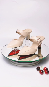 Sục nữ có Quai mũi Nhọn màu Kem Lume da PU cao cấp đế cao su non chống trơn trượt cao 5-7cm