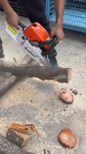 เลื่อยยนต์HTT5200 เลื่อยโซ่ 5200 6แรงม้า 52cc เครื่องแรง แถมบาร์1 โช่1 สามารถใส่บาร์ได้หลายขนาด อุปกรณ์ครบชุดพร้อมใช้งาน รับประกัน1ปีเต็ม