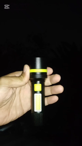 Senter LED Super Terang Multifungsi Tahan Air Portable CH24093