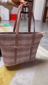 VIVI BAG#8151 Functional tote bag for ladies 2-way shoulder bag to croosbody bag pu-leather & Elegant Checkered Bag for casual use good to carry for travel/work.