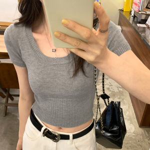 Áo Thun Nữ Tay Ngắn Dệt Kim Cổ Chữ U Kiểu Pháp Hở Xương Đòn Thiết Kế Ôm Vừa Vặn Ngắn Thời Trang Mùa Hè 2024