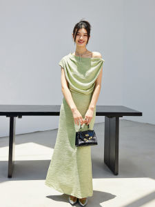 Modern Style Page Hello Pleated Texture Shoulder Top High Waist Bodycon Straight Skirt Two Piece Set Womens Fashion Summer Outfit