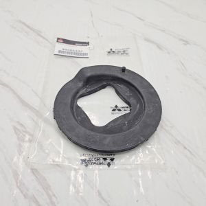 Tatakan Per Keong Depan Bagian Bawah Mitsubishi Xpander