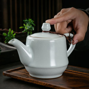 Large Size Ceramic Tea Pot Chinese Style Ice Crack Yu Porcelain Tea Brewing Pot Home Use 450ml Blue Glaze Handmade Tea Kettle