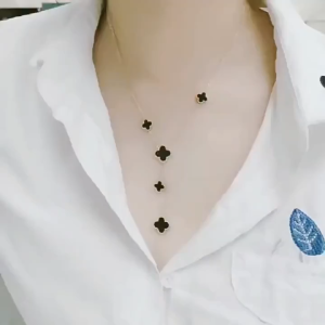 TERLARIS set titanium untuk wanita kalung gelang anting cincin