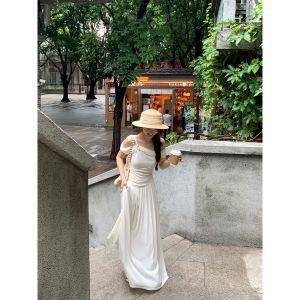 Đầm Dáng Eo Nhỏ Kiểu Đơn Giản Dễ Thương Vai Trễ