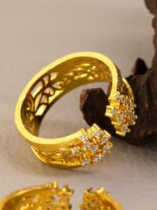 2024 New Fashion Sand Gold Starry Ring Vintage Chinese Style Womens Unique Design Sensation Finger Ring Index Ring
