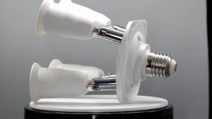 จัดส่งจากไทย อะแดปเตอร์แปลงไฟ ขั้วE27 รุ่นE27TO ขาว ตัวแปรงหัวโคม ขาพับได้หมุนได้ ตัวแยก 3/4/5 หัว