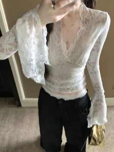 CHANGTONG | เสื้อผ้าลูกไม้ทรงกระชับแฟชั่น