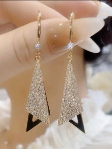 Luxury Geometric Triangle Earrings with Embded Diamonds for Women Fashionable Gold Plated Alloy Jewelry New Arrival 2022
