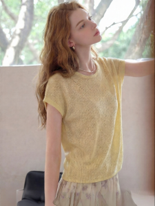 Yellow Round-Neck Knitted Short-Sleeved Womens Top Light Loose Style