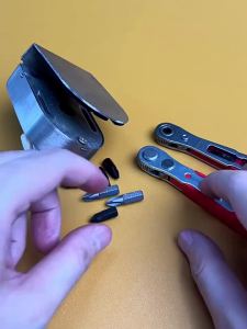 Bộ Tua Vít Đa Năng Mini 24 Món Đầu Lục Giác Siêu Ngắn 18mm Gồm Các Đầu Vặn Phillips Slotted Torx T5-T40 H1.5-H6 PH1 PH2 PH3 SL6 Làm Từ Thép Hợp Kim.