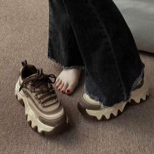 Giày nữ phong cách K thông thường của Dadong Defense Platform Đế cao su Gót giữa Thiết kế đầu tròn dành cho thanh niên