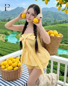 งายป้ายPremชุดเซทเสื้อทรงบอลลูน ลายสก๊อตสีเหลืองแบบสดใส ชุดเที่ยวคาเฟ่แบบน่ารักพร้อมกางเกงซับ