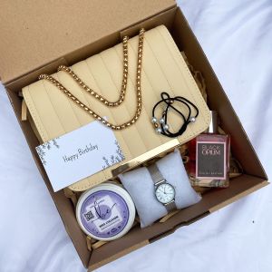 HAMPERS TAS CEWEK/GIFT BOX CEWEK/KADO ANNIVERSARY/KADO ULANG TAHIN/HADIAH PACAR/KADOPACAR/HAMPERS PERNIKAHAN/HAMPERS WISUDA/KADO WEDDING/KADO WISUDA