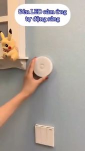 Đèn Cảm Ứng Chuyển Động Bật Tắt Đèn Khi Có Người Đi Qua Khi Trời Tối - Đèn Led Dán Tường Cảm Biến Thông Minh Gắn Tủ Quần Áo Hành Lang Cầu Thang Kèm sạc USB