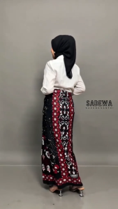 Sarung Mbak Santri Remaja 115cm x 175cm Bahan Rayon Halus Seri Warna | Sarung Wanita Motif Terbaru
