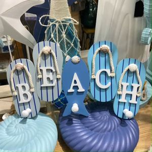 ผลงานป้ายแขวน บีชชี่ เป้าหมายในการติดผนัง รองเท้าแต่งบ้าน พร็อพถ่าย ธีมชายหาด แสดงลักษณะ
