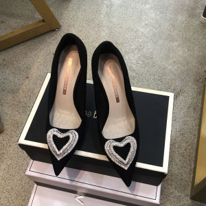 รองเท้าส้นสูงผู้หญิงประดับพลอยเทียมแบบใหม่ฤดูใบไม้ร่วงปี2023รองเท้าหัวแหลมส้นเข็มสีดำรองเท้าชั้นเดียวใส่ทำงานออฟฟิศแฟชั่นแมทช์ลุคง่าย