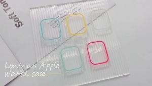 ฝายซอฟต์แวร์ Apple Watch สีอัลกันชนกรอบป้องกันสมาร์ท 45 มม. x 41 มม. x 38 มม. x 42 มม. x 40 มม. x 44 มม. - ถูกสร้างขึ้นโดย Apple