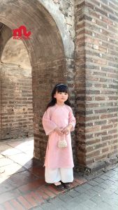 Áo Dài Bé Gái Ngọc Ý Riomio Vải Tơ Hoa Đắp Nổi Pink Ivory Đính Ngọc Trai Thanh Lịch Sang Trọng Size 3/4–10/11 (15–40kg) RAD1003