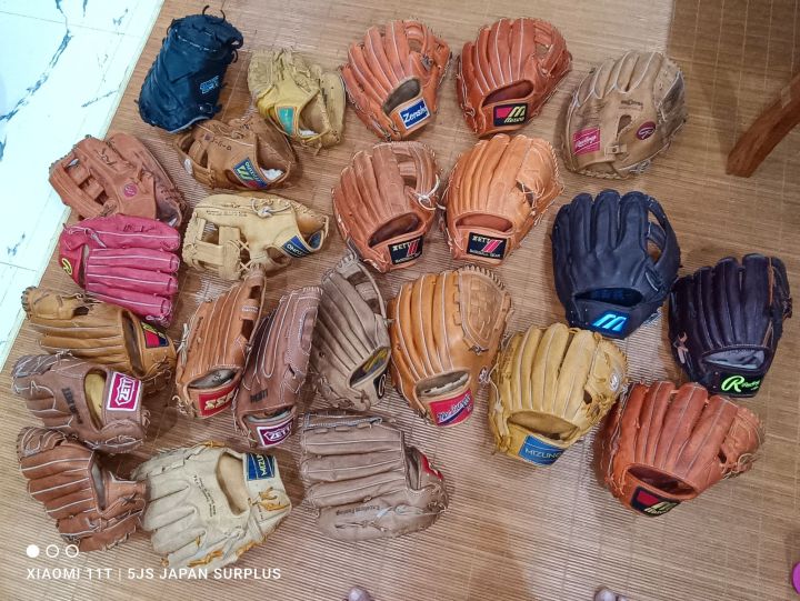 Lazada store baseball gloves