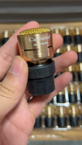 Củ mic từ neo California cao cấp hát nhẹ tiếng sáng âm thanh trung thực