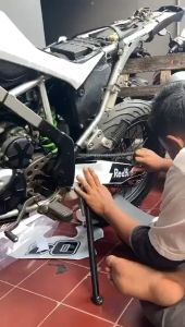 Stiker Decal Motor KLX 150 BF Terbaru