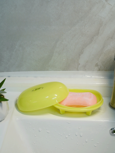 Drainable Soap Dish with Lid Bath Washing Face Cleansing Soap Box Laundry Soap Storage Rack Non-Porous Plastic Material