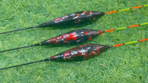 ทุ่นตกปลาหางยาว 60 ซม. ทุ่นตกปลาชิงหลิว สปิ๋ว ทุ่นตกปลา อาการไว สีสวย (มีสินค้าพร้อมส่งในไทย)