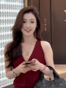 Retro Red American Style V-Neck Open Cardigan Strapless Vest Women Summer Outerwear Beautiful Back Hong Kong Style Sleeveless Top